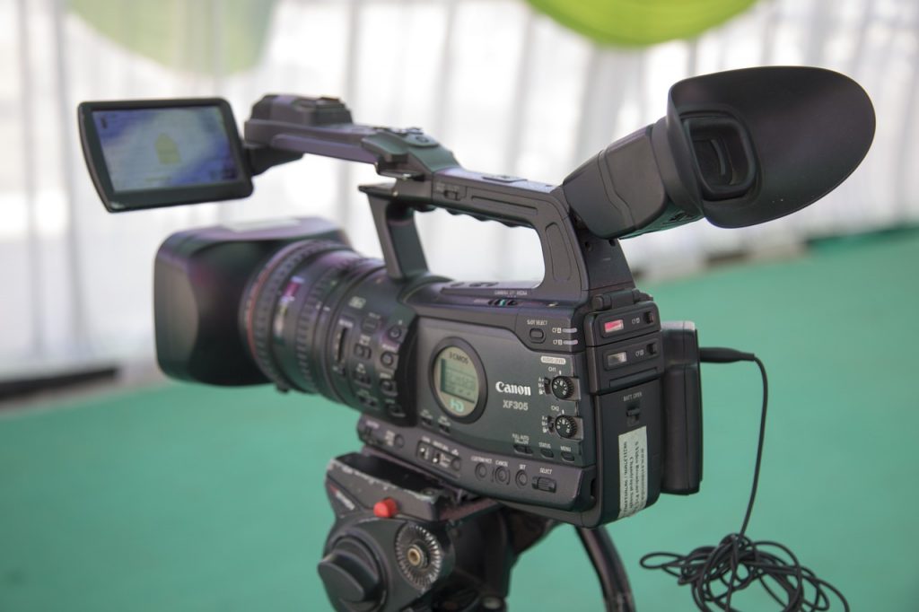 videocamera professionale