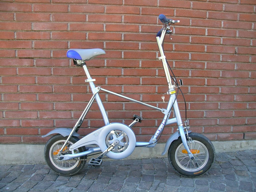 bici pieghevole con ruote piccole