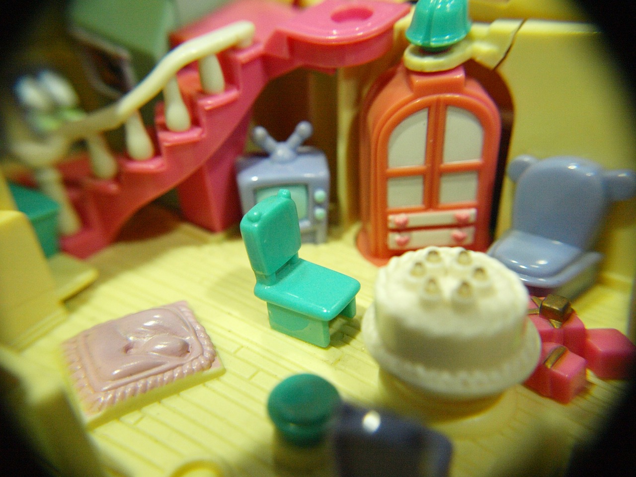 casa delle bambole in plastica