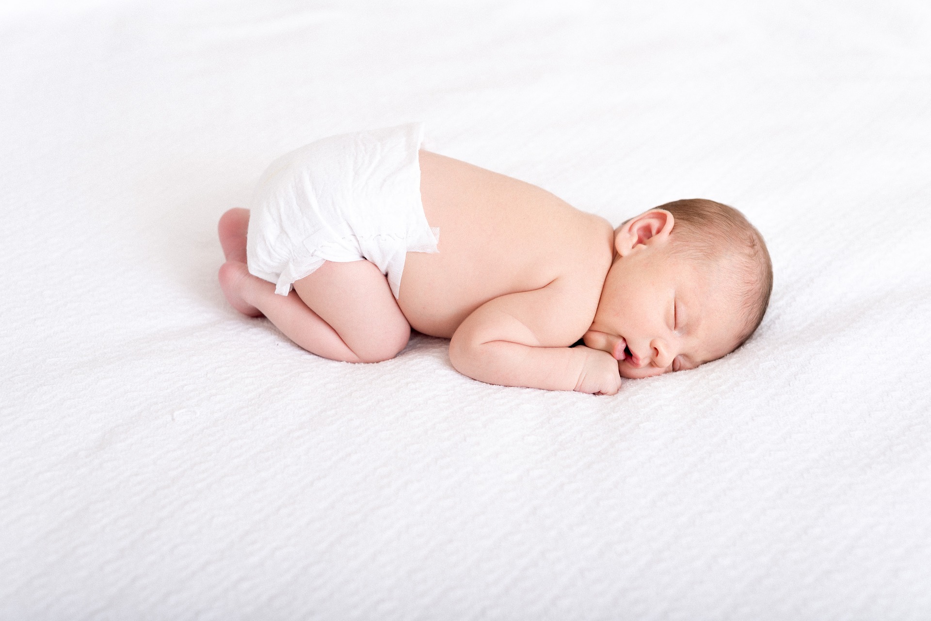 neonato che dorme