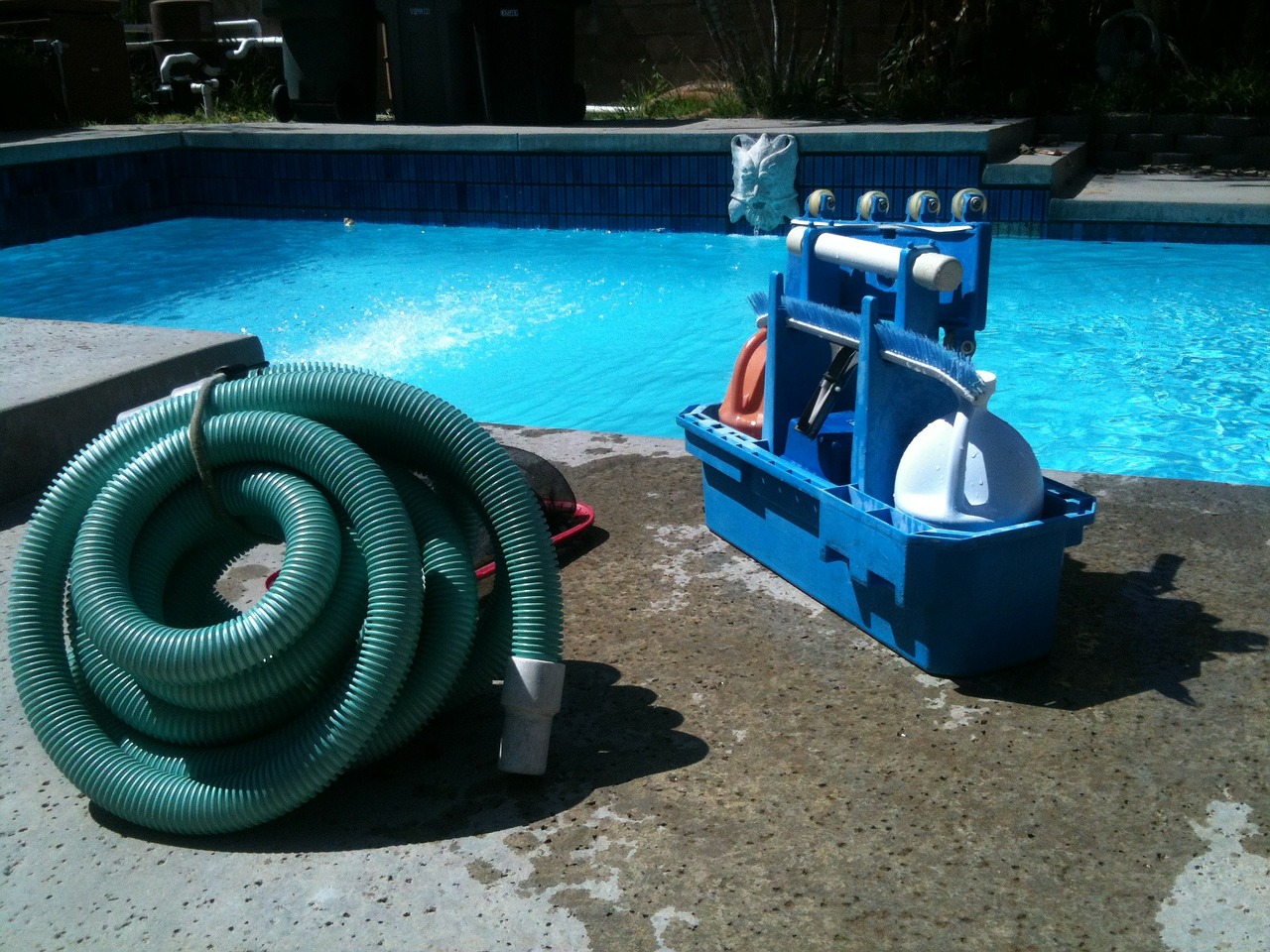 pulizia piscina