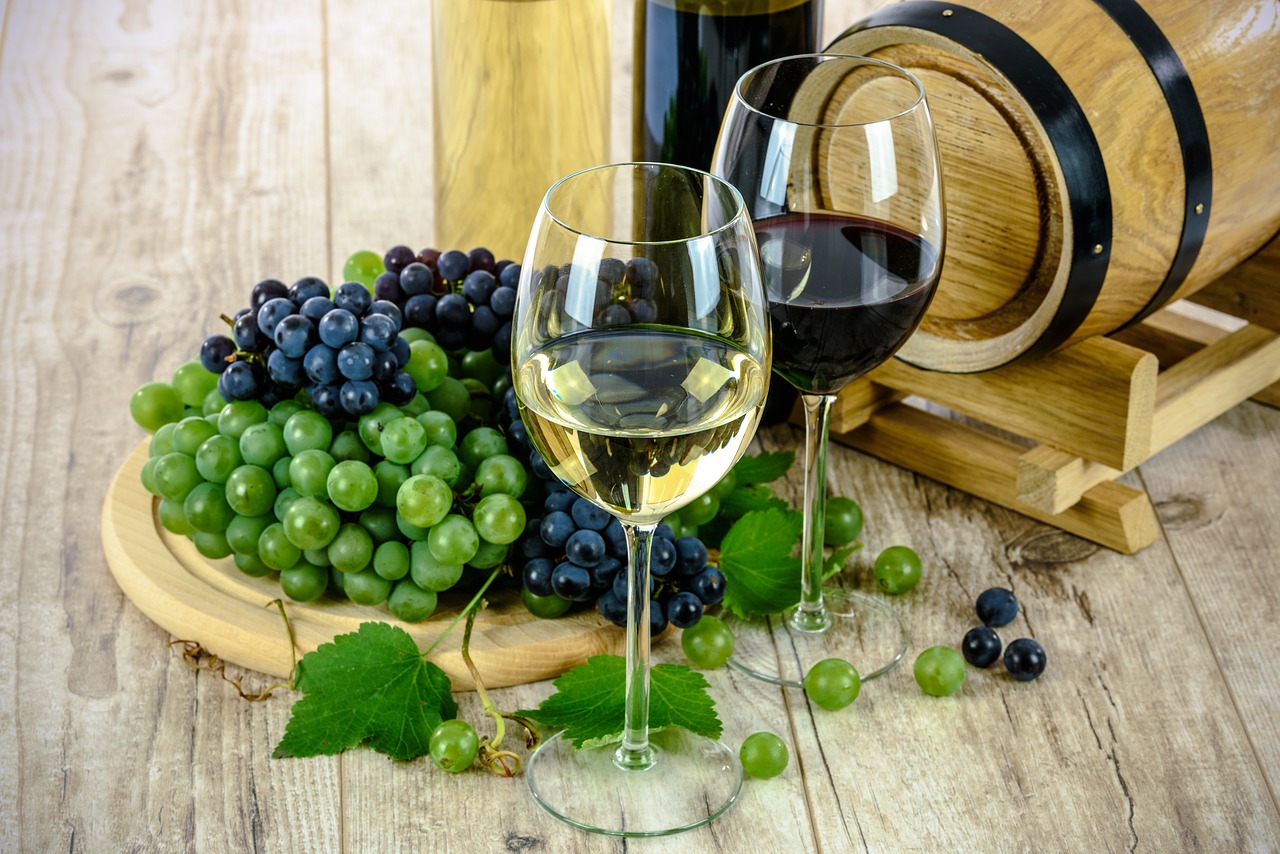 vino rosso e bianco